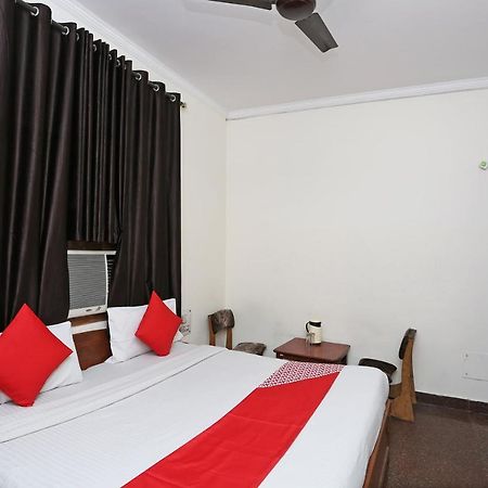 Oyo 8188 Vardhmaan Inn Delhi  Eksteriør billede