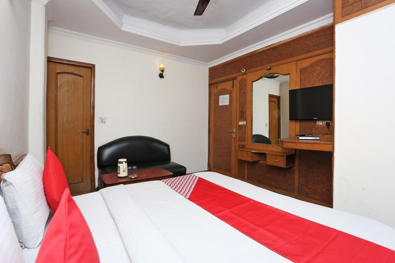 Oyo 8188 Vardhmaan Inn Delhi  Eksteriør billede