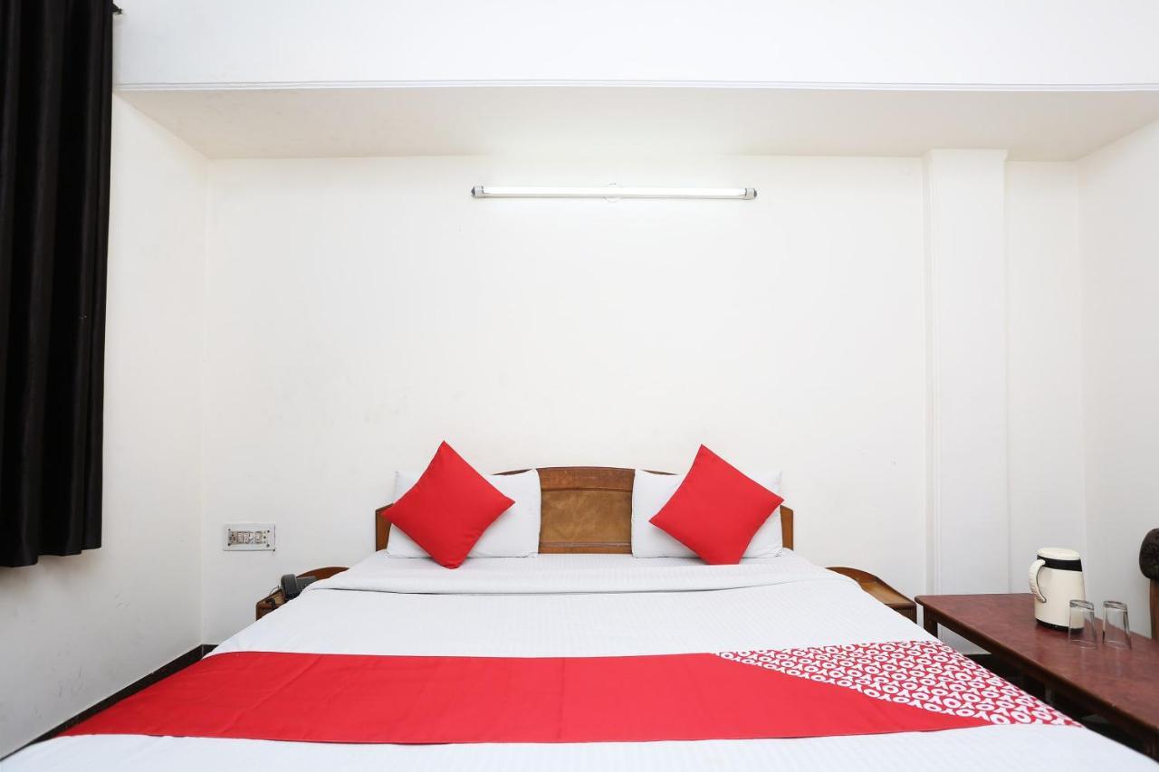 Oyo 8188 Vardhmaan Inn Delhi  Eksteriør billede