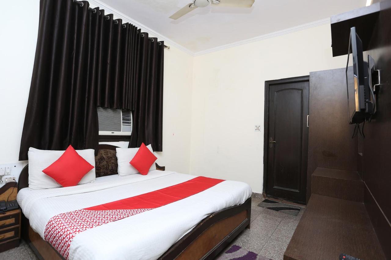 Oyo 8188 Vardhmaan Inn Delhi  Eksteriør billede